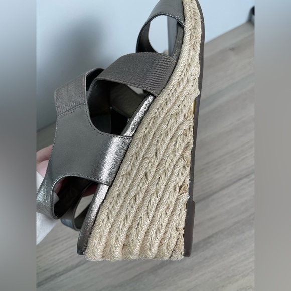 Vionic | Women’s Ainsleigh Wedge Sandal Size 10 - Picture 3 of 9